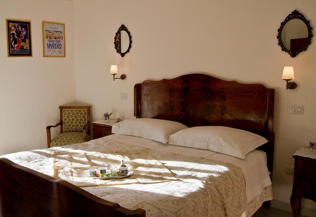 מלון ג'יפוני ואלה פיאנה La Piccola Casa Del Cinema מראה חיצוני תמונה
